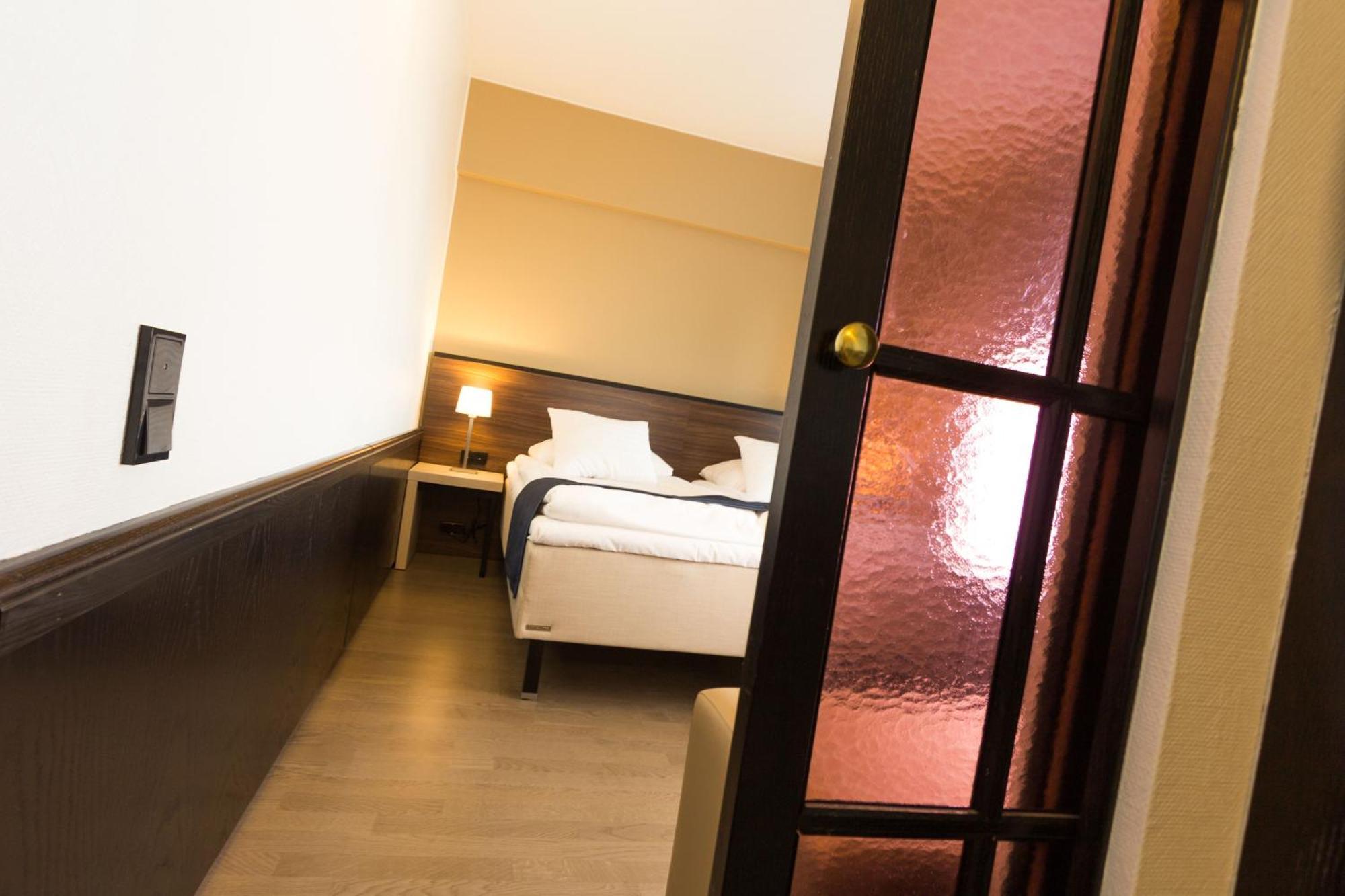 Hotel Oscar Варкаус Екстер'єр фото