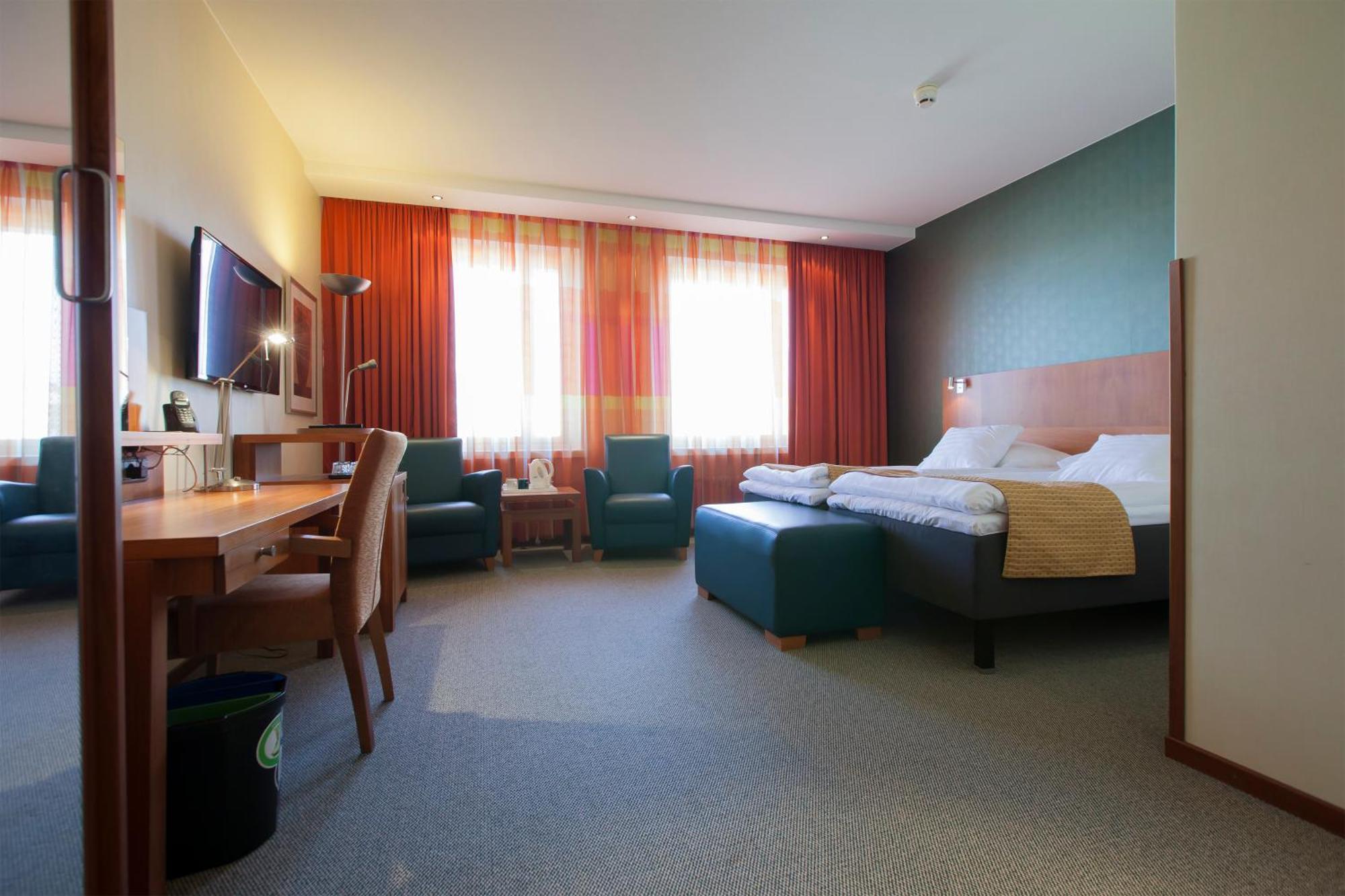Hotel Oscar Варкаус Екстер'єр фото